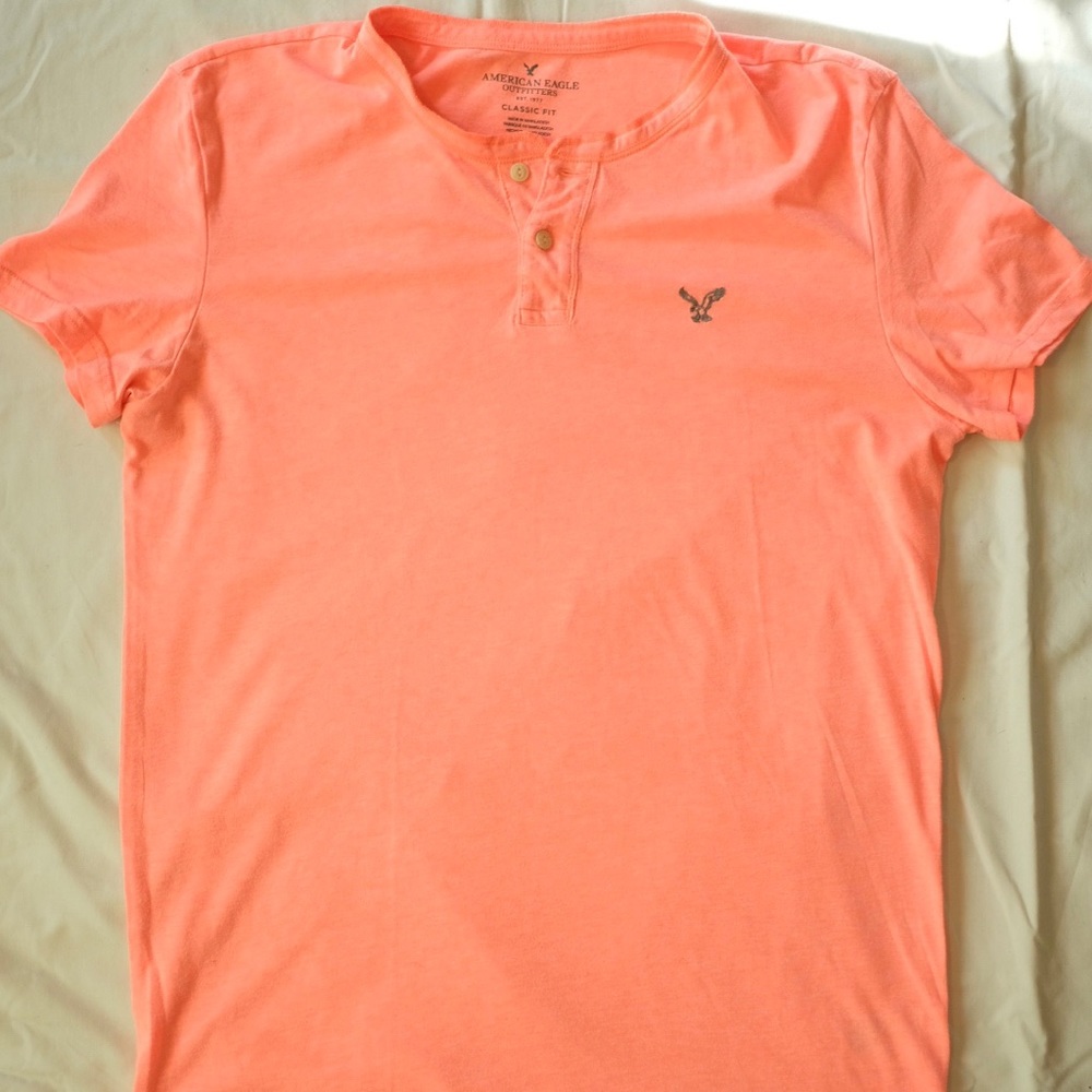 American Eagle Short Sleeve Henley